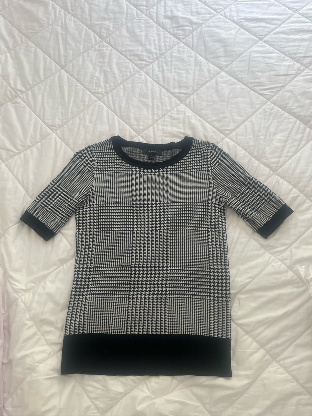 Ann Taylor Black & White Plaid Short Sleeve Knit Top Size XS